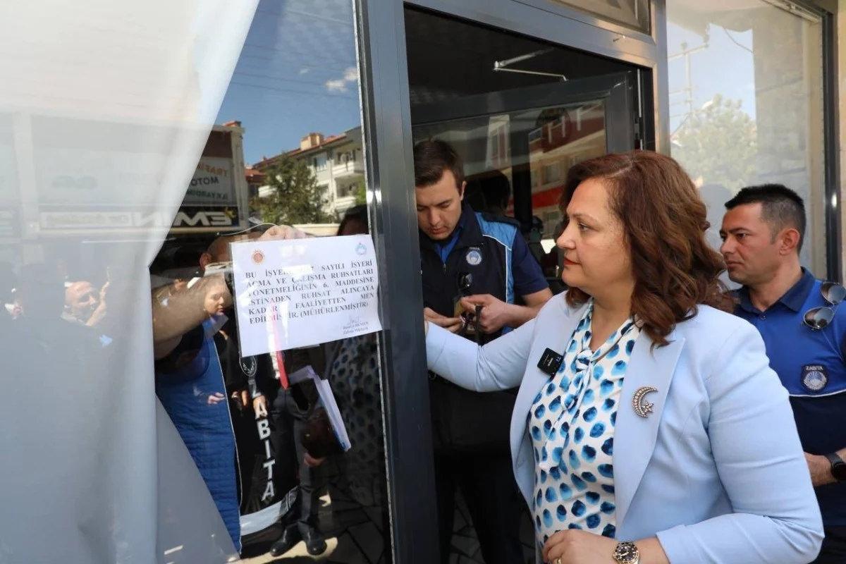 1 ayda yaptıkları tek iş bu!CHP'li belediyeler icraatta değil tabela avcılığında yarışıyor