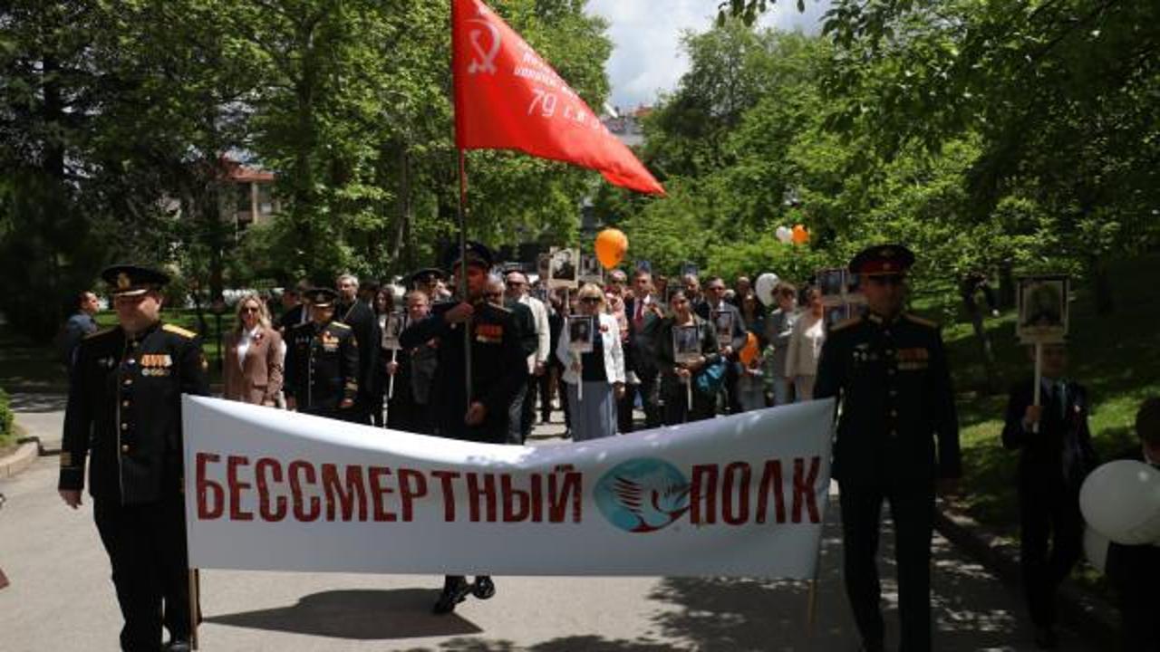 Rusya’nın Ankara Büyükelçiliği’nde marşlar eşliğinde ‘Zafer Günü’ programı