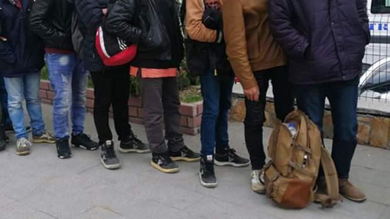 İki ilde 30 düzensiz göçmen yakalandı