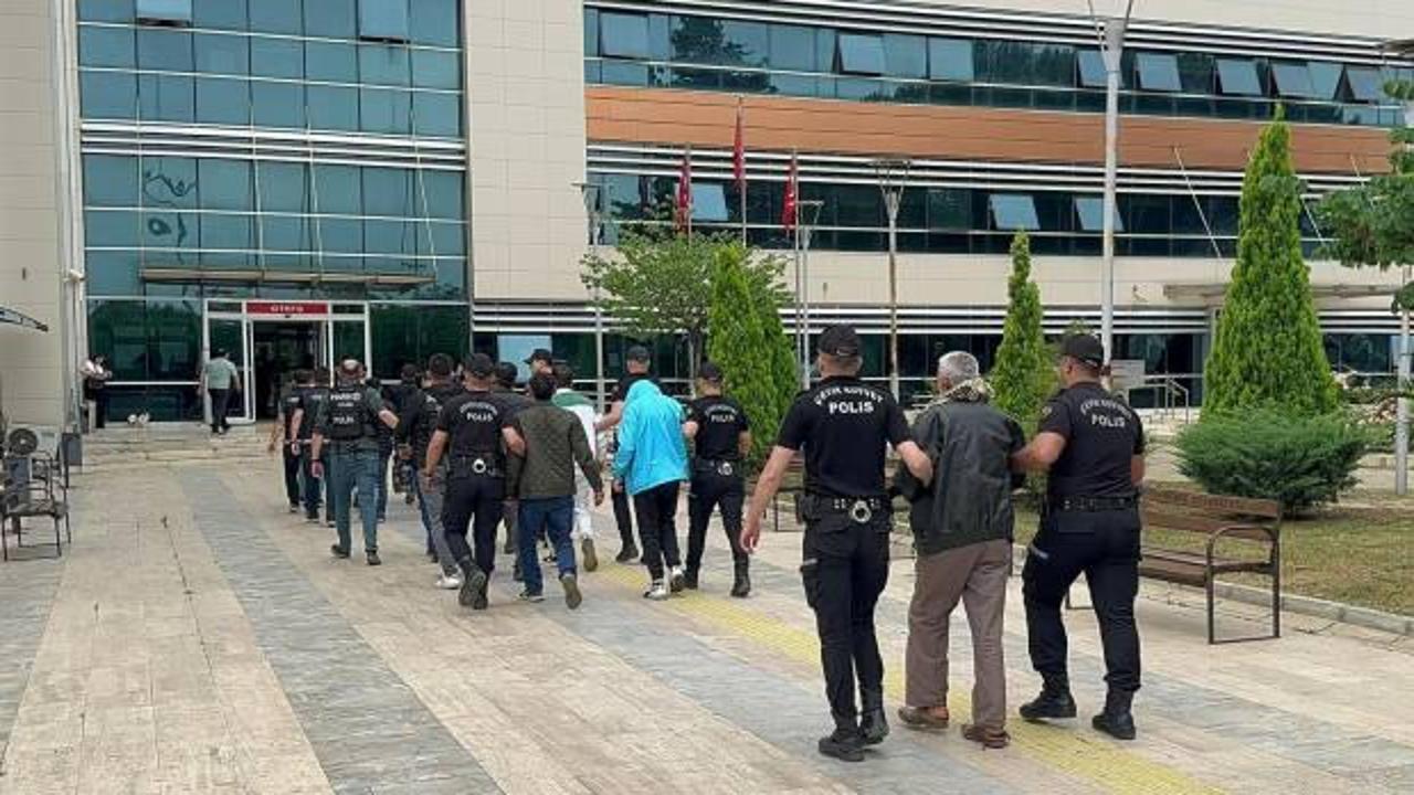 İzmir’de uyuşturucu operasyonu: 45 şahıs tutuklandı