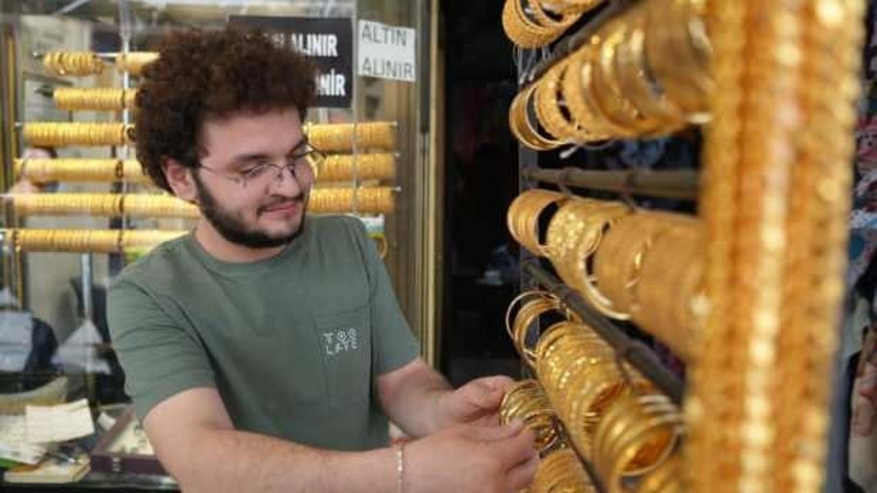 Kuyumcular vatandaşları altın alırken dikkat etmeleri yönünde uyardı