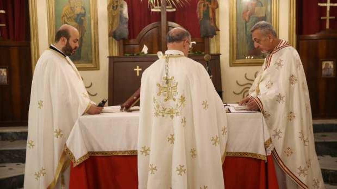 Mersin ve Hatay’da Paskalya ayinleri düzenlendi