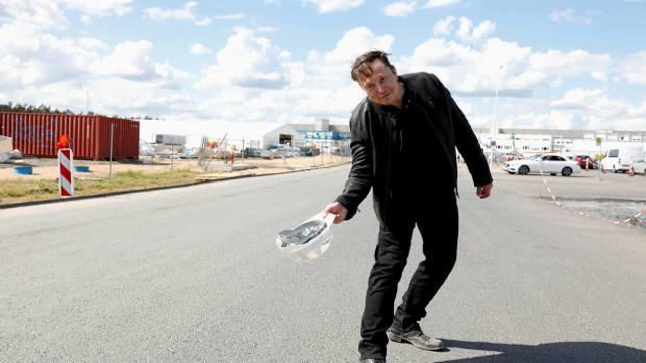 Tesla doğruladı: 4 günlüğüne kapanacak!