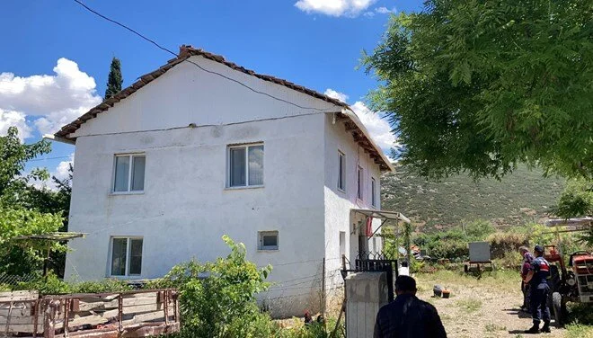 Burdur’un Yeşilova İlçesinde Yalnız Yaşayan Yaşlı Kadın Evinde Ölü Bulundu