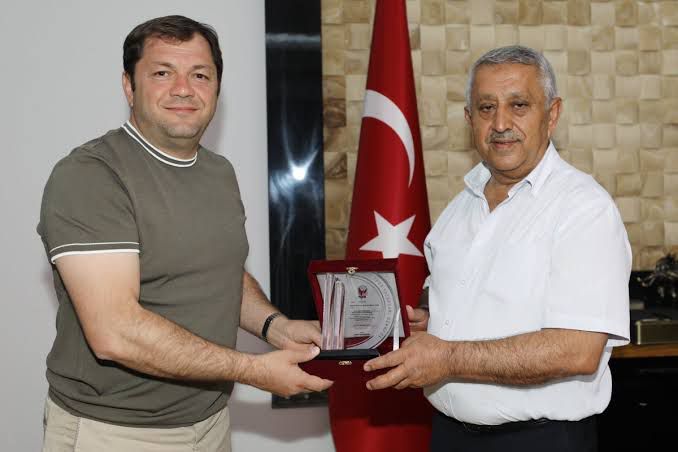 Nail Azbay’dan Afyonspor’un Yönetim Sorunları ve Başkanlık Konusunda Çarpıcı Eleştiriler