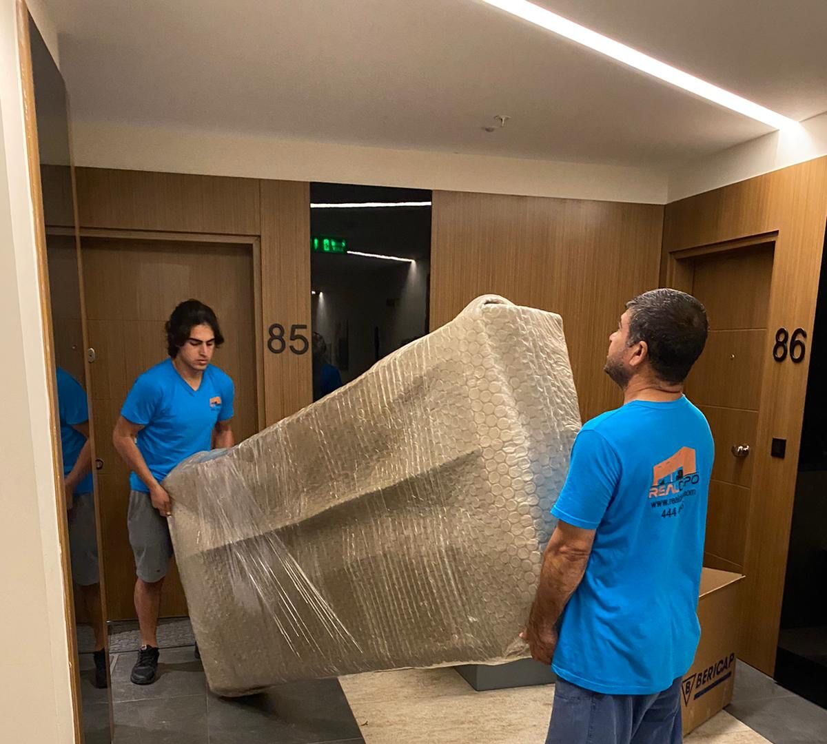 Real Depo ile Güvenli Depolama: Eşyalarınız Bizimle Güvende