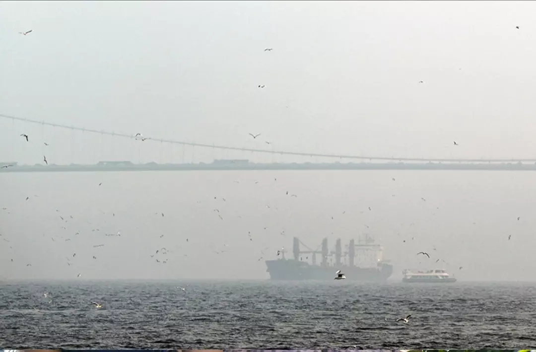 İstanbul Boğazında Gemi Trafiği Askıya Alındı