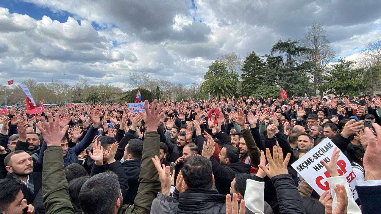 İmamoğluna Destek Gösterilerine Polis Müdahalesi 71 Gözaltı