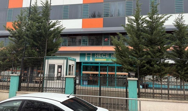 Özel kolejde maaş alamayan öğretmenler iş bıraktı: