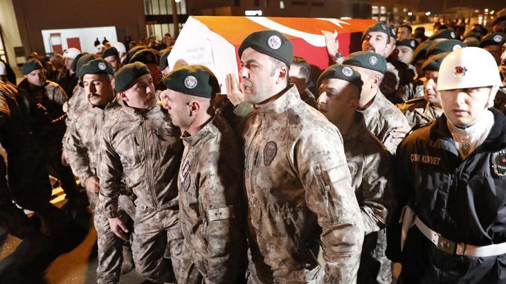 ÇEKMEKÖY ŞEHİDİ EMRE ALBAYRAK SAMSUN’A GETİRİLDİ: GÖZYAŞLARIYLA KARŞILANDI