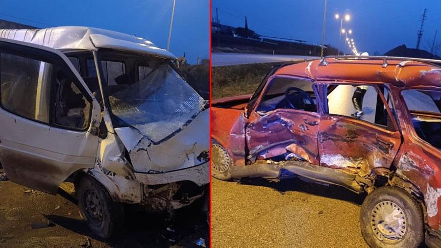 Boyabat’ta Minibüs ile Otomobil Çarpıştı: 1 Ölü, 10 Yaralı