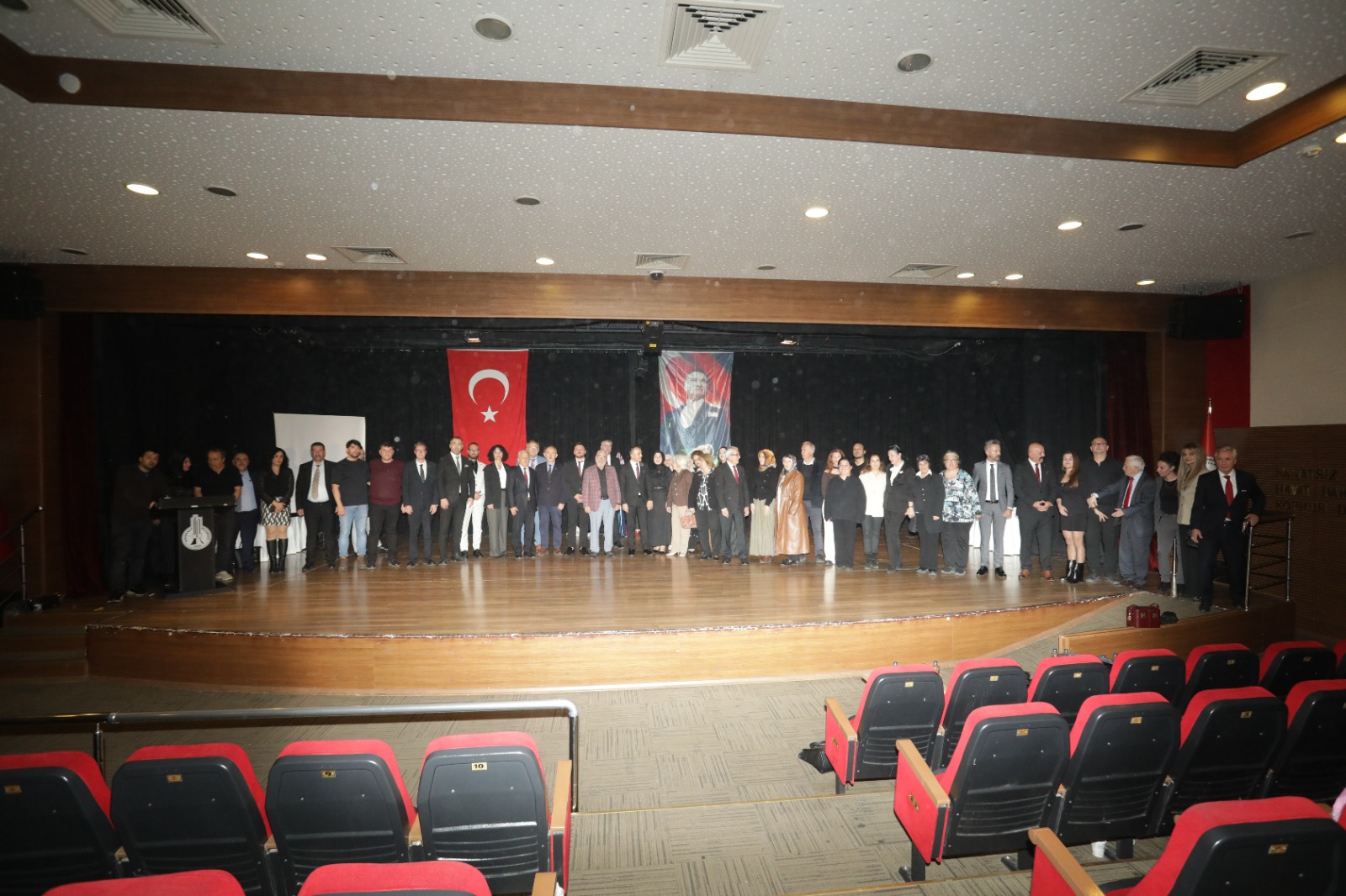 İlker KARA: Türkiye’nin Kalkınma Dinamikleri Gençler ve Kadınlardır